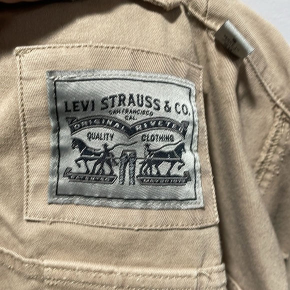 Levi Strauss Khaki Jacket with hood - Picture 9 of 13